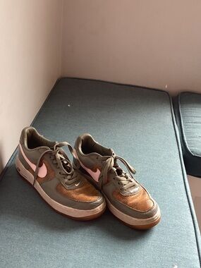 Nike Olive Green and Pink Low-Top Sneakers